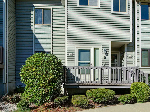 90 Turtle Bay Drive #90, Branford, CT 06405