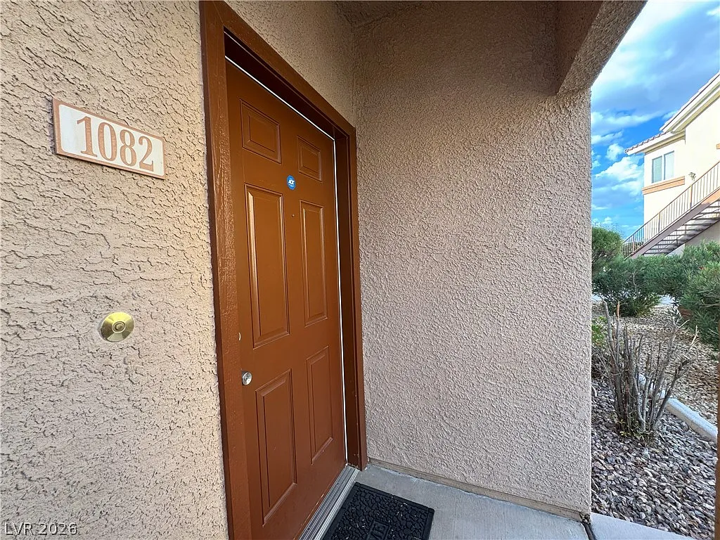 2 bed, 2.0 bath, 1048 sqft, $1,495 — Photo 4