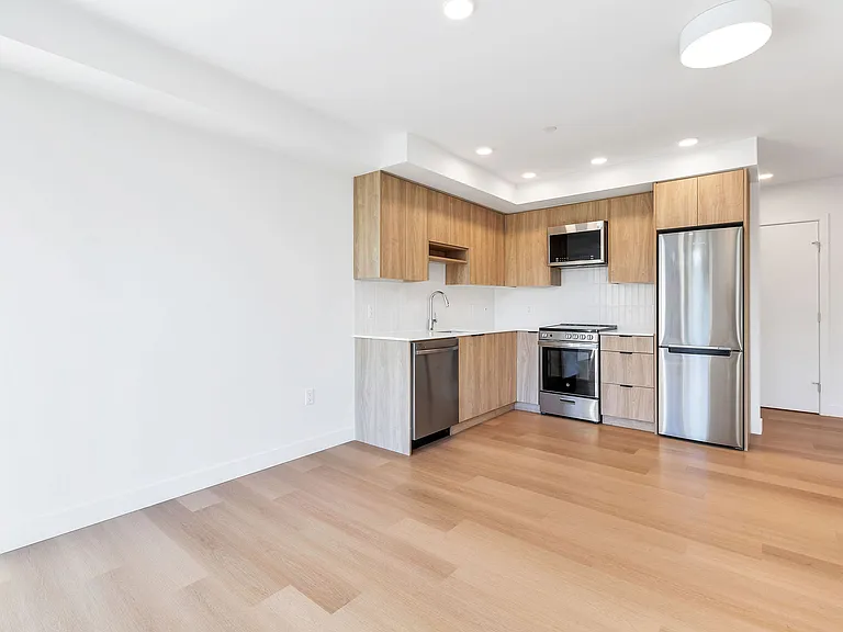 1490 W 32nd Ave — Photo 37