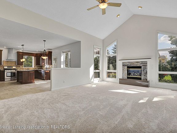 5th image of 824 Ravenwood Ct