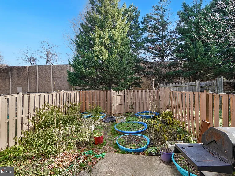 9063 Congress Pl — Photo 24