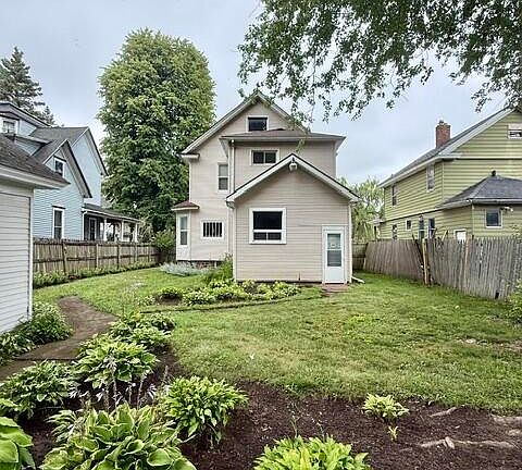 3rd image of 274 Garfield Ave