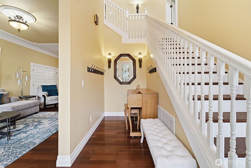 3rd image of 620 Howard Street