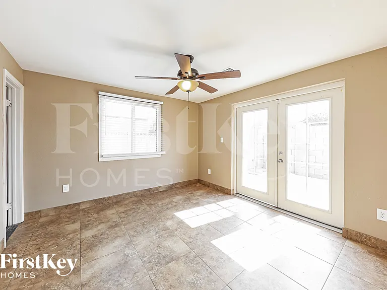 3550 E Thunderbird Rd — Photo 10