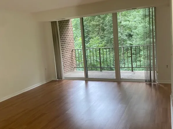 1538 Northgate Sq APT 21, Reston, VA 20190