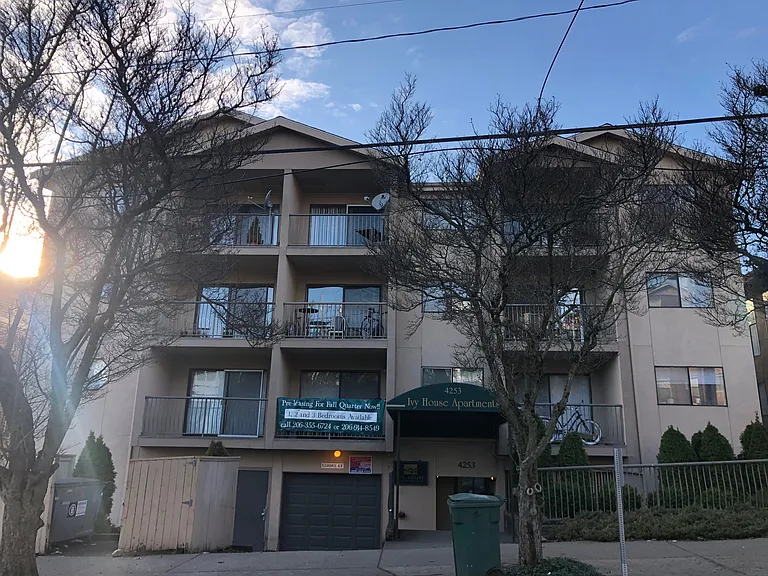 4253 8th Ave NE #401 — Photo 21