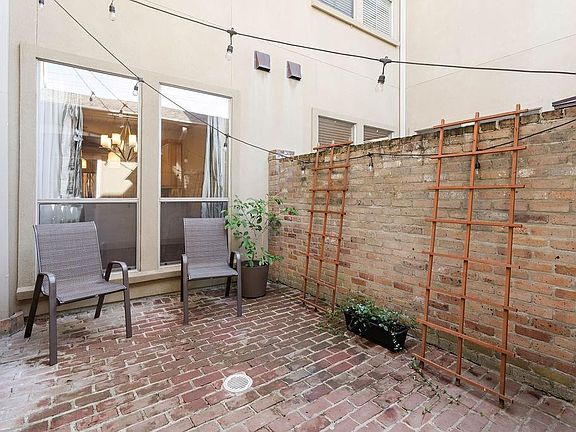 4th image of 1205 Rue Degas