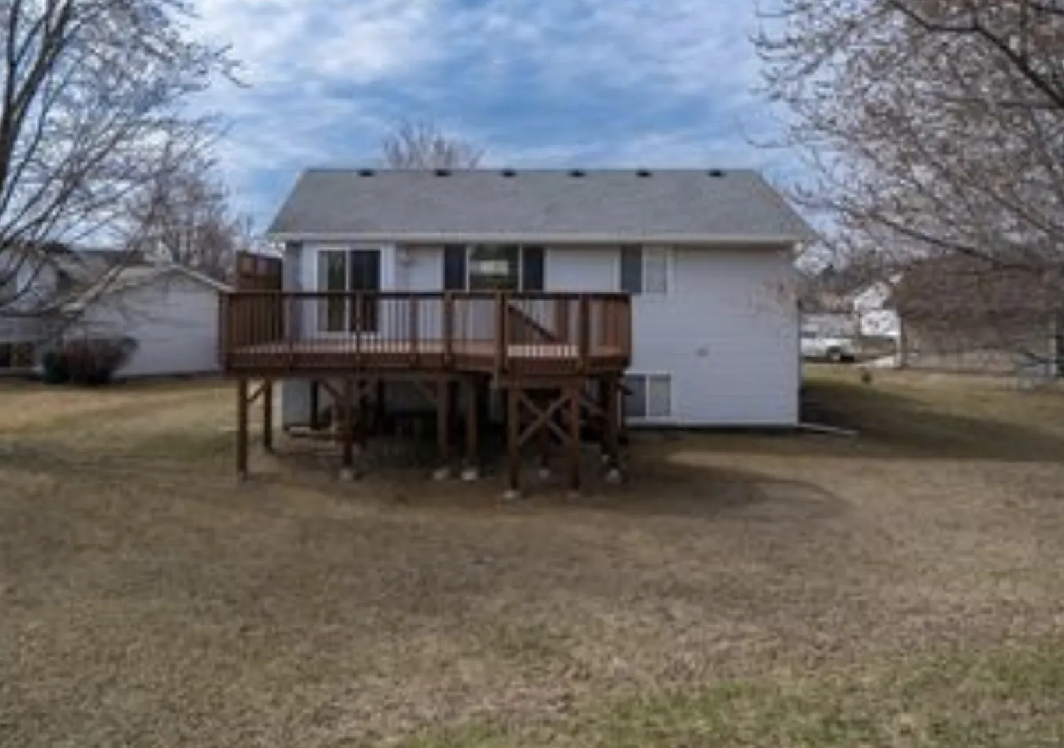 6 bed, 3.5 bath, 2200 sqft, $4,551 — Photo 1