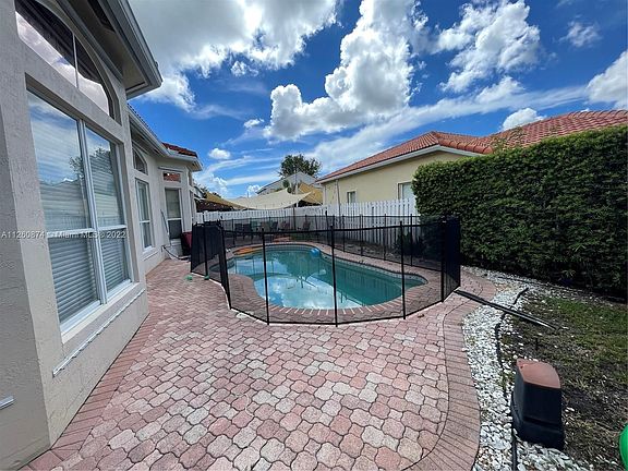 5th image of 3252 SW 53rd St #3252