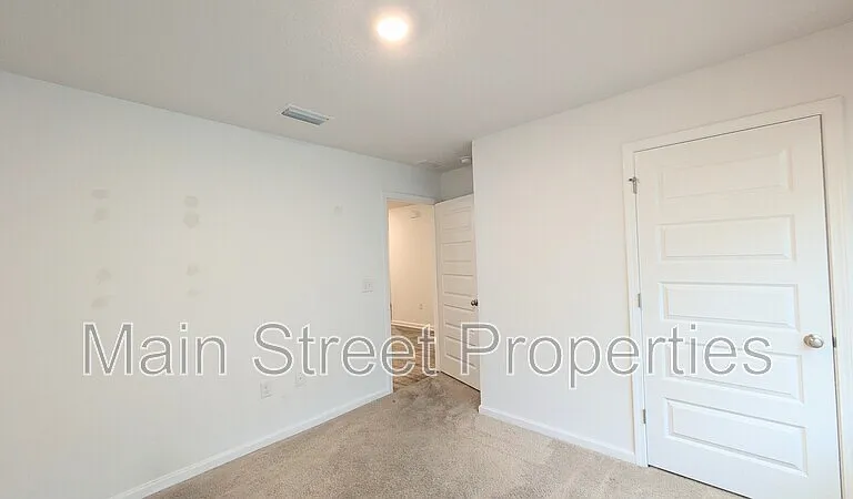 10557 Queens Gate Cir — Photo 7
