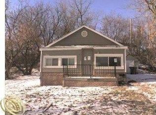 84 S Astor St, Pontiac, MI 48342