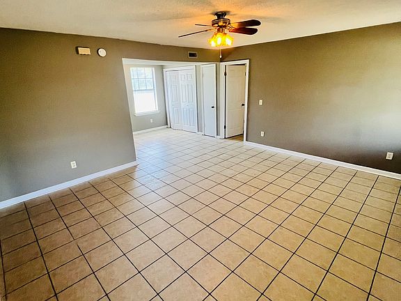 4th image of 2220 Shannondoah Dr