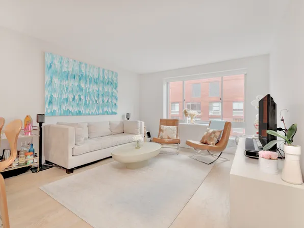 555 West 23rd Street image 1 of 5