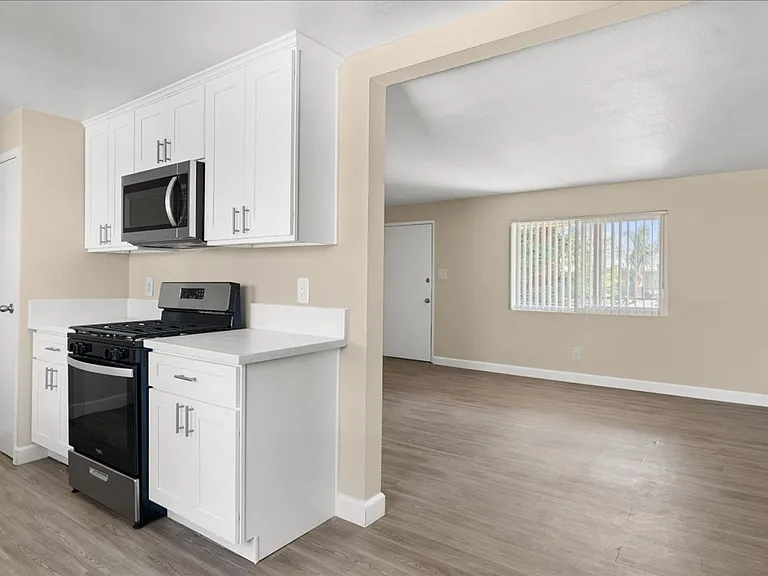 Park View Apartments- Riverside, CA — Photo 35