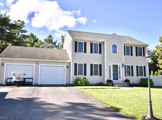 4 Sloop Ln, Wareham, MA 02571