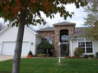 344 Gretna Green Dr, Highland Heights, OH 44143