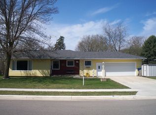 1020 S Broadway St, Spring Valley, MN 55975