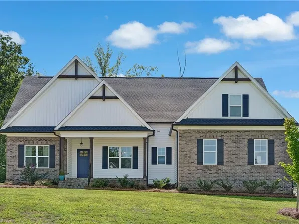 406 Wild Fern Ln, Reidsville, NC 27320