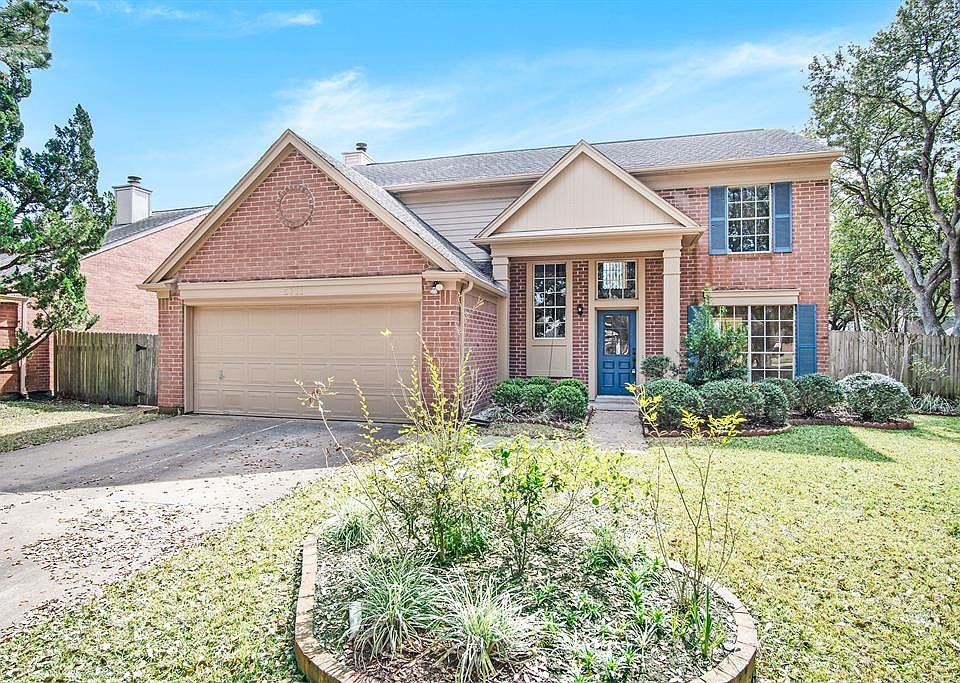 1st image of 4711 Edinburgh Ln