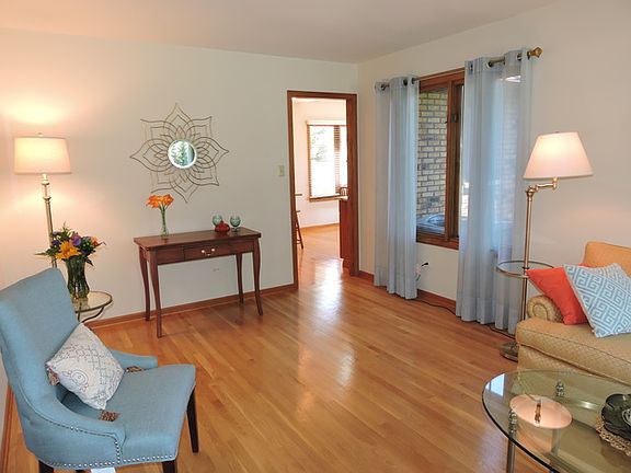 3rd image of 10260 144th St