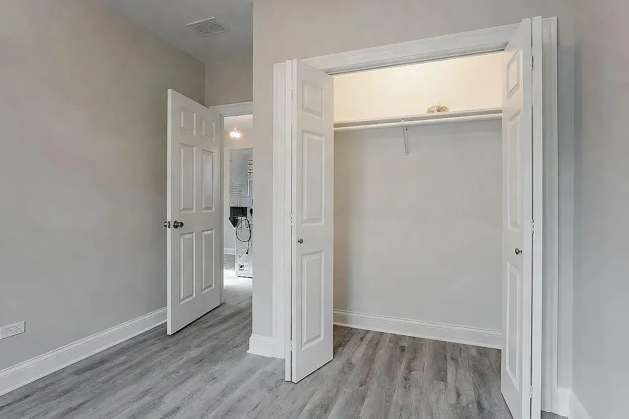 1 bed, 900 sqft, $1,950 — Photo 2