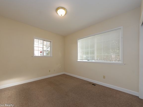4th image of 25 S 20th St APT A
