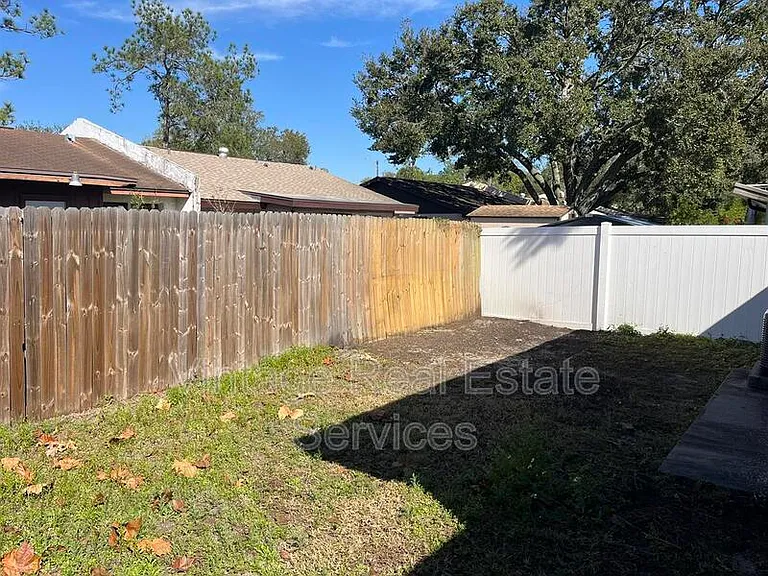 7708 Gulf Ct — Photo 22