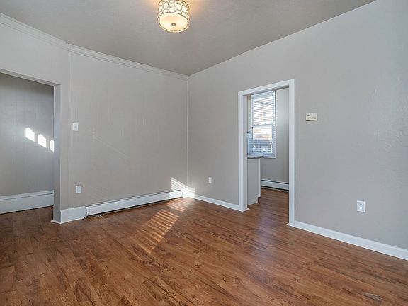 4th image of 3833 Acorn St
