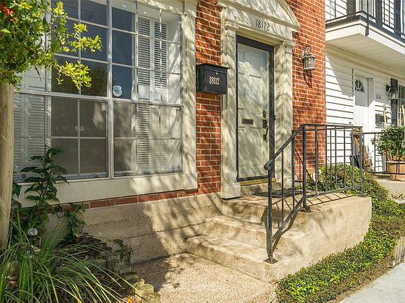 3rd image of 18112 Heritage Ln #8112