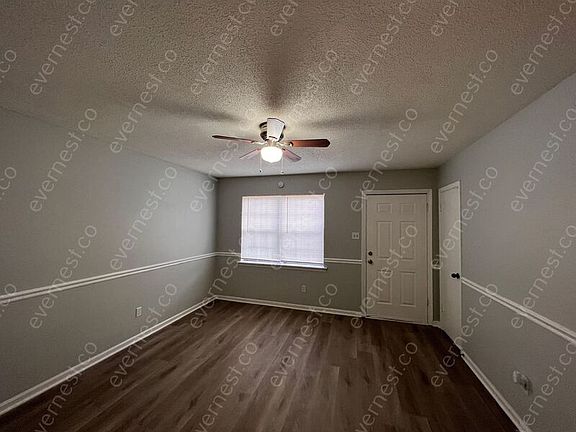 2nd image of 8119 Oakbrook Dr