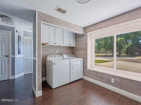 3rd image of 7031 PRESTWICK Circle N
