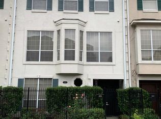 4925 Travis St, Houston, TX 77002