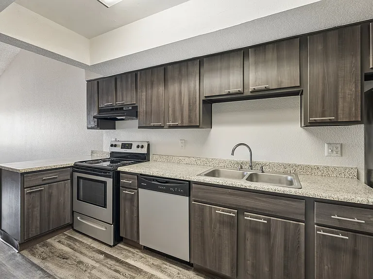 The Flats at Peoria — Photo 41