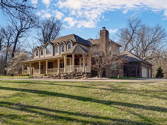 3rd image of 4810 N Red Hawk Circle