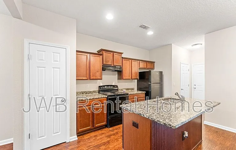 3330 Rayford St — Photo 5