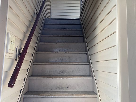 2nd image of 1001 E Main St Unit 2