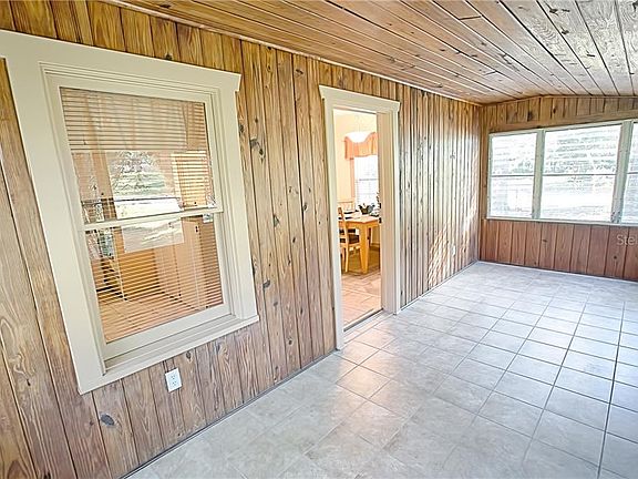 5th image of 219 Griffin View Dr