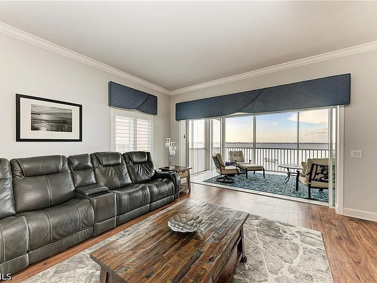 14813 Laguna Dr #401 — Photo 42