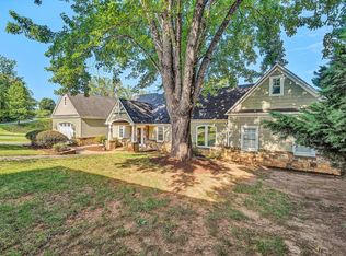 255 Plantation Dr, Penhook, VA 24137