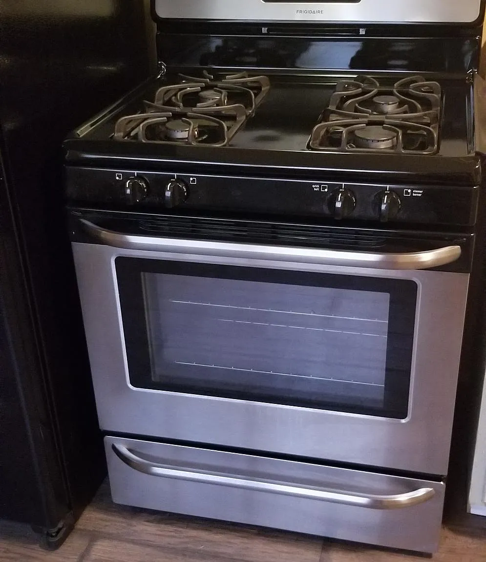 3 bed, 1200 sqft, $1,550 — Photo 4