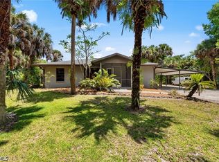 1090 13th St SW, Naples, FL 34117