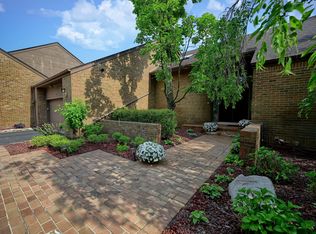 3639 Wabeek Lake Dr W, Bloomfield Hills, MI 48302