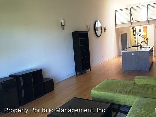 4th image of 12837 Moorpark St Unit 407