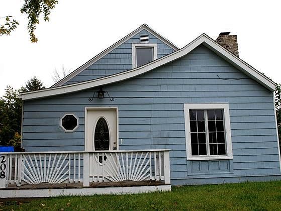 1st image of 208 S Glenwood Pl