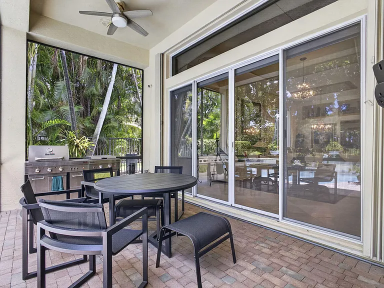 10880 Northgreen Dr — Photo 36