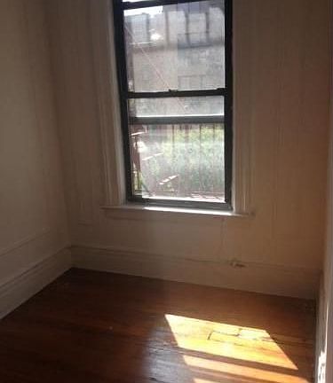 5th image of 201 E 33rd St Frnt 3