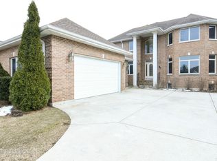 2815 Central Rd, Glenview, IL 60025