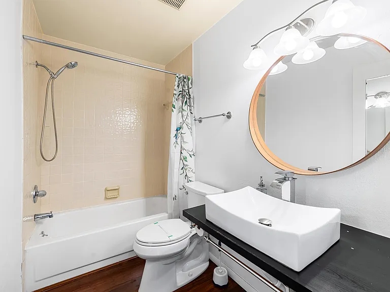 800 Hudson Ave #303 — Photo 22