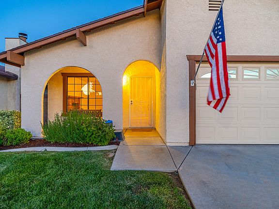 4th image of 43838 Palm Vista Ave