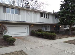 9740 S Kenneth Ave, Oak Lawn, IL 60453